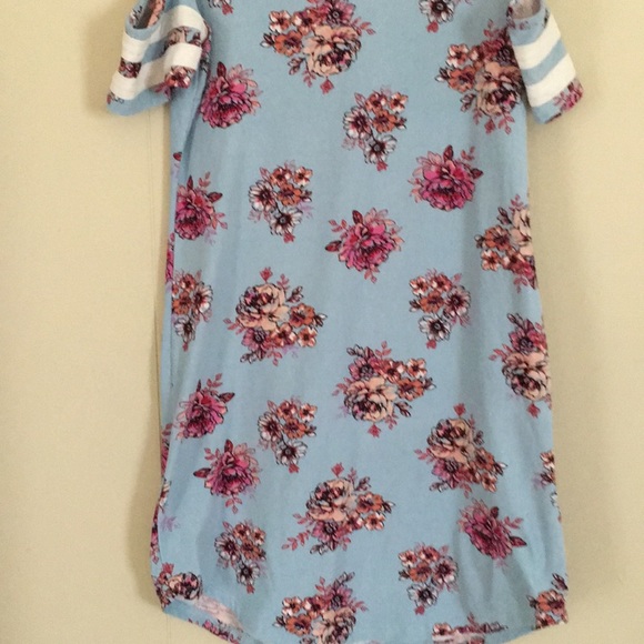 Dress 👗 - Picture 3 of 11